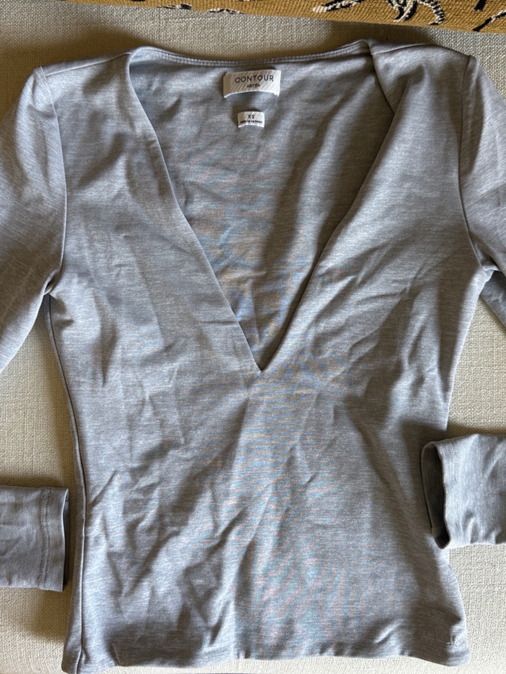 Aritzia Contour Light Gray V-Neck Women's Top